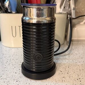 Nespresso Aeroccino 3 Milk Frother